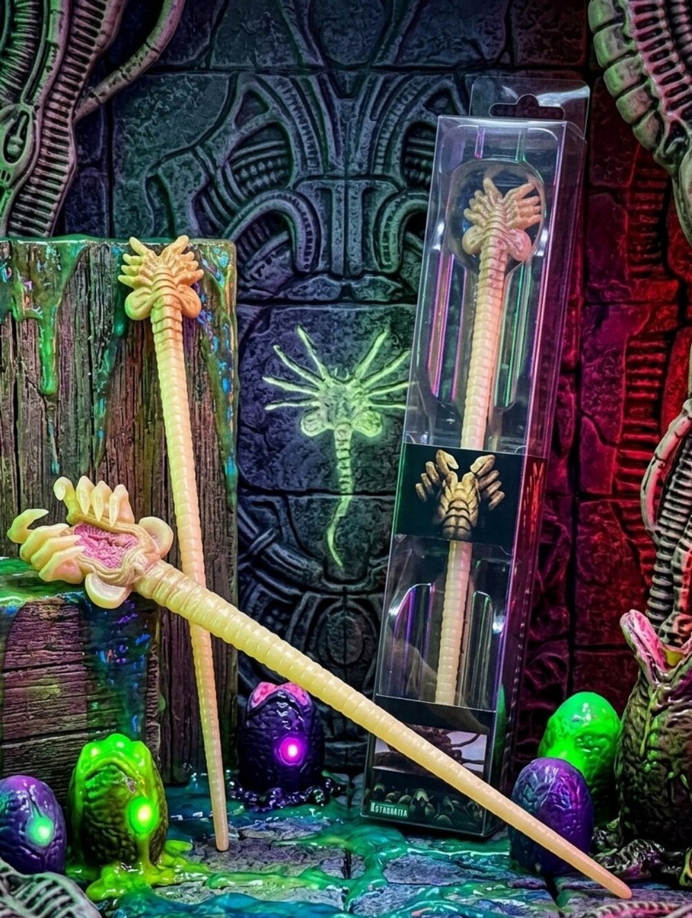 Alien Facehugger Chopsticks Sci-Fi Horror Creepy Fun Sushi Noodles